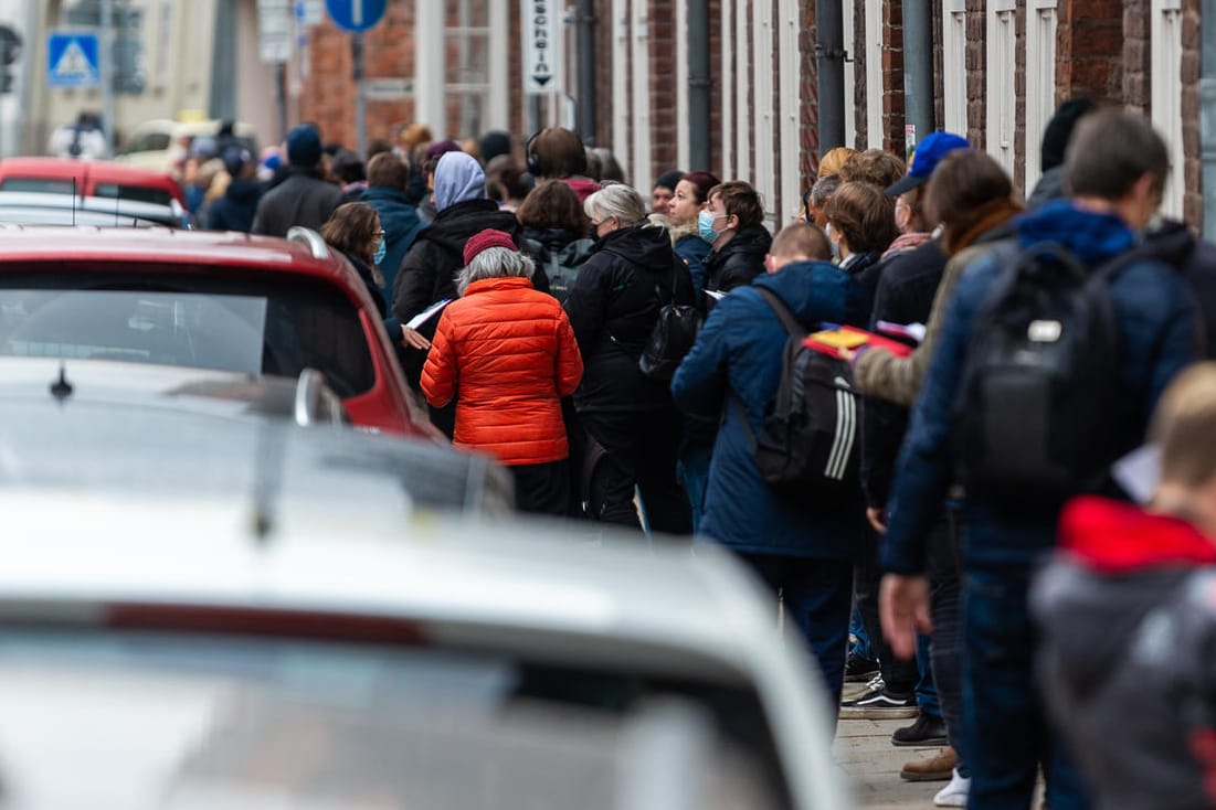 Riesiger Andrang bei Impfaktion in Lüneburg: In ganz Deutschland ist das Interesse an Impfungen derzeit sehr groß.