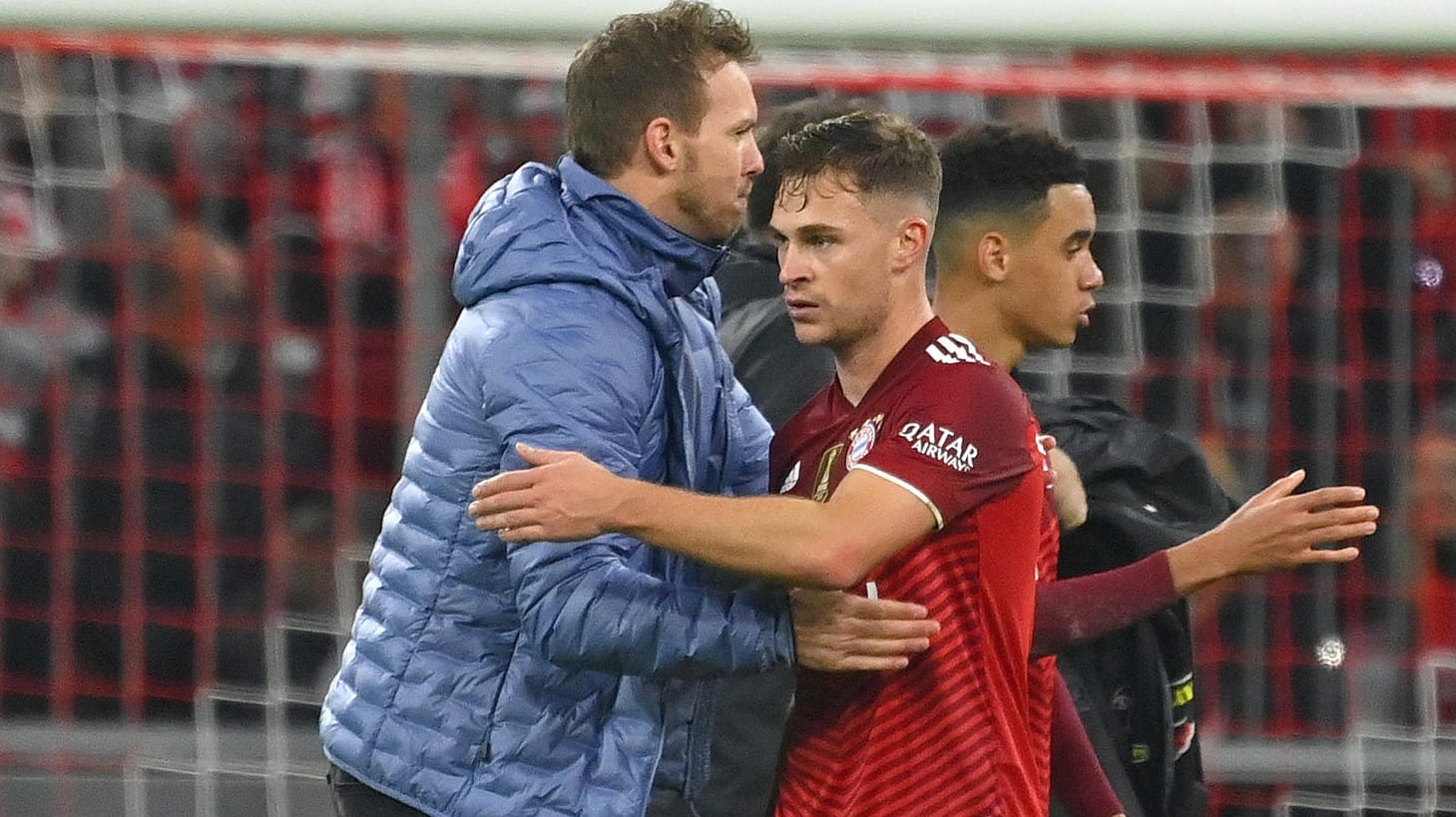 Julian Nagelsmann (l.) und Joshua Kimmich: Die Lage beim FC Bayern ist angespannt.