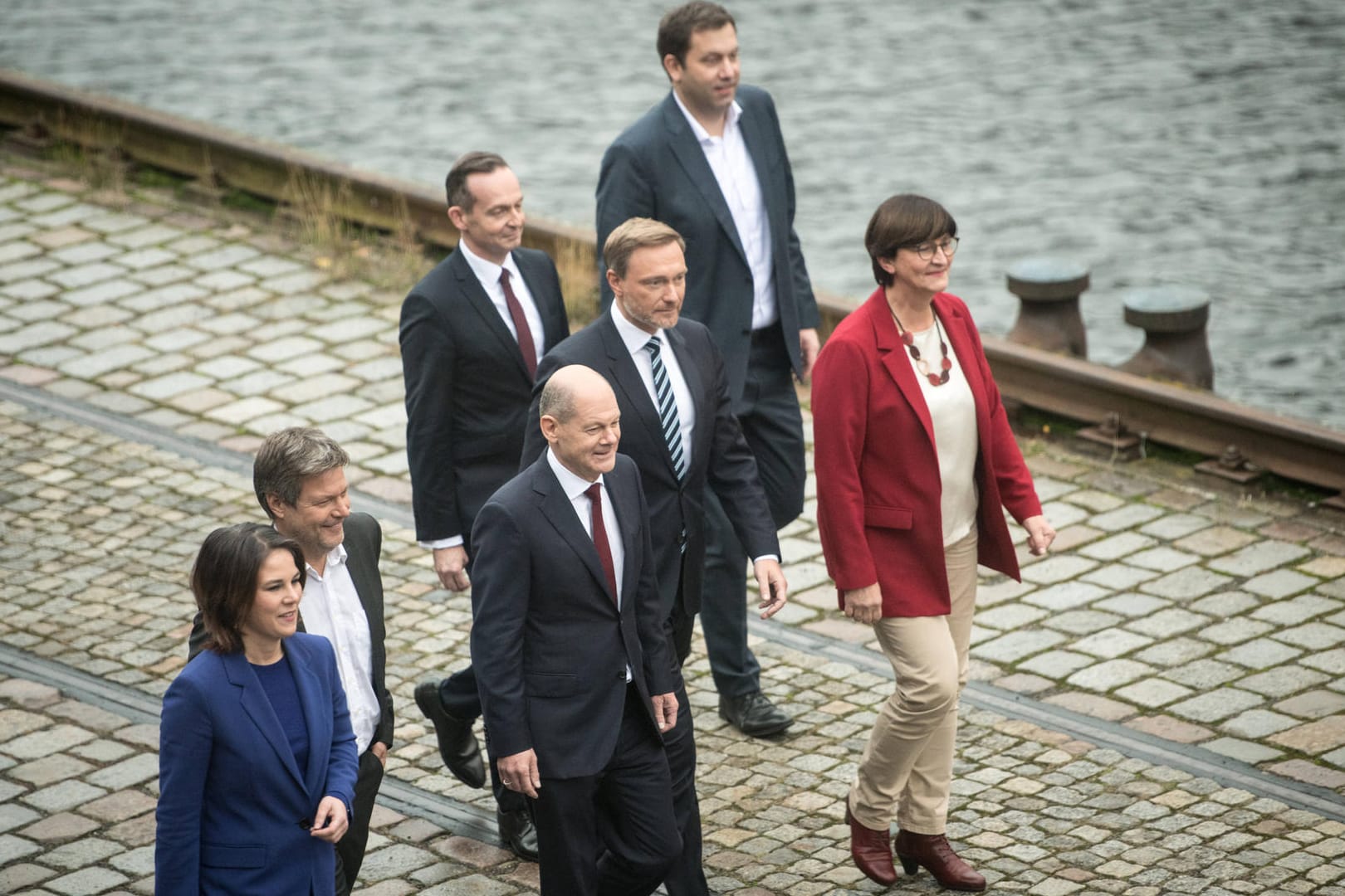 Die Vorsitzenden und Generalsekretäre der Ampelparteien am Berliner Westhafen (Symbolbild): Sie wollen es besser machen als die Regierungen vor ihnen. Vor allem auf ihre Klimaschutzpläne sind SPD, Grüne und SPD stolz.