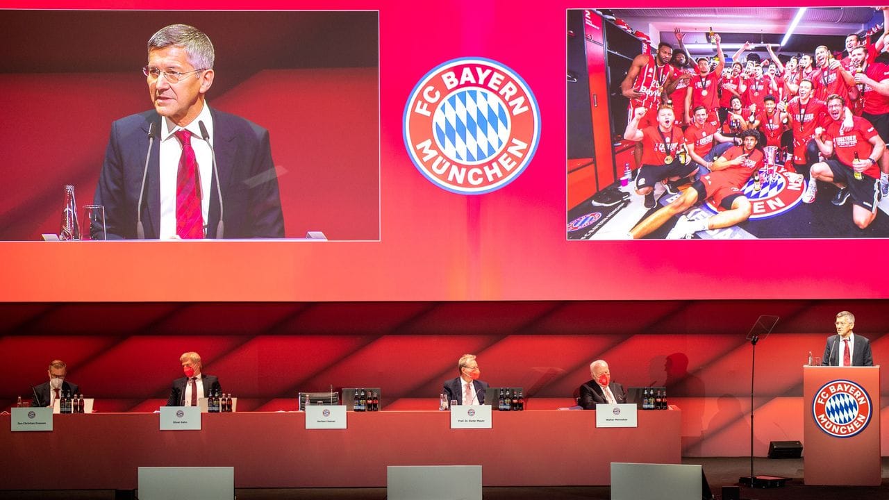 Die Jahreshauptversammlung des FC Bayern München endete im Chaos.