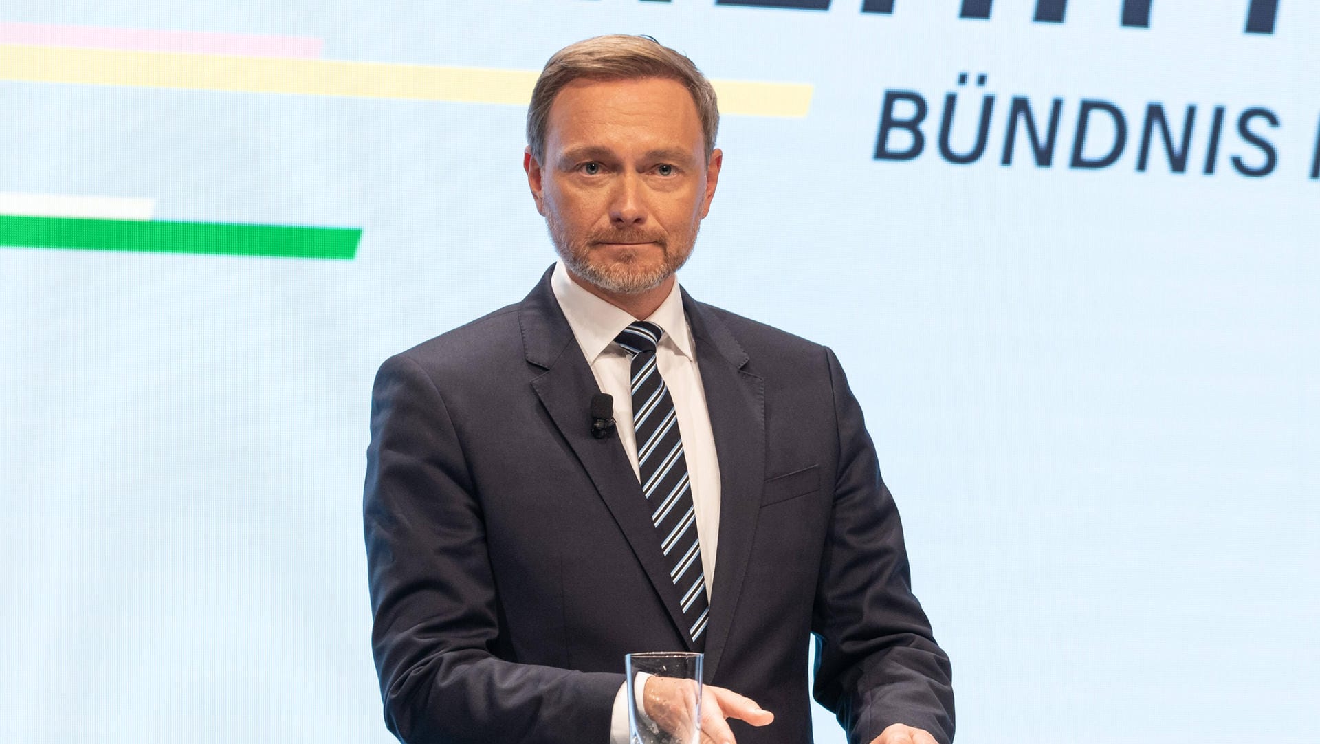 FDP-Chef Christian Lindner bei der Vorstellung des Koalitionsvertrages: Hallo, Realpolitik!