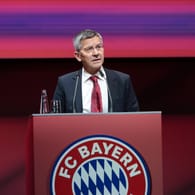 Herbert Hainer: Bayerns Präsident stand im Mittelpunkt der Fan-Wut bei der Jahreshauptversammlung des FC Bayern.