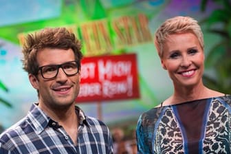 Die Moderatoren Sonja Zietlow und Daniel Hartwich lächeln nach der RTL-Show "Ich bin ein Star - Lasst mich wieder rein!".