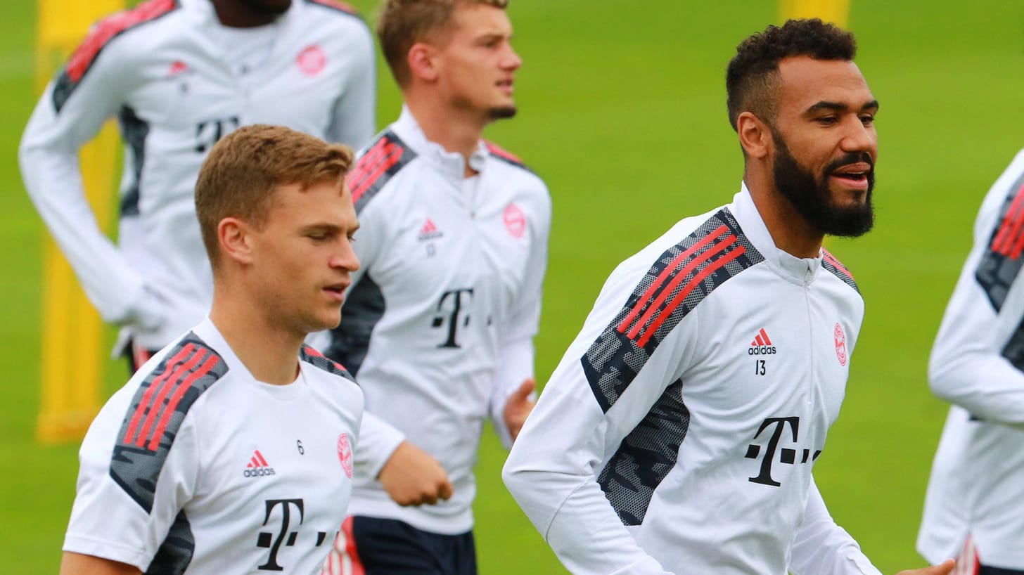 Joshua Kimmich hatte im Oktober seine Bedenken gegenüber der Corona-Impfung geäußert, bei seinem Teamkollegen Eric Maxim Choupo-Moting wird gemunkelt, dass er ungeimpft ist. Joshua Kimmich hatte im Oktober seine Bedenken gegenüber der Corona-Impfung geäußert, bei seinem Teamkollegen Eric Maxim Choupo-Moting wird gemunkelt, dass er ungeimpft ist.