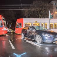 Die Unfallstelle: Sechs Personen wurden am Abend in Köln verletzt.