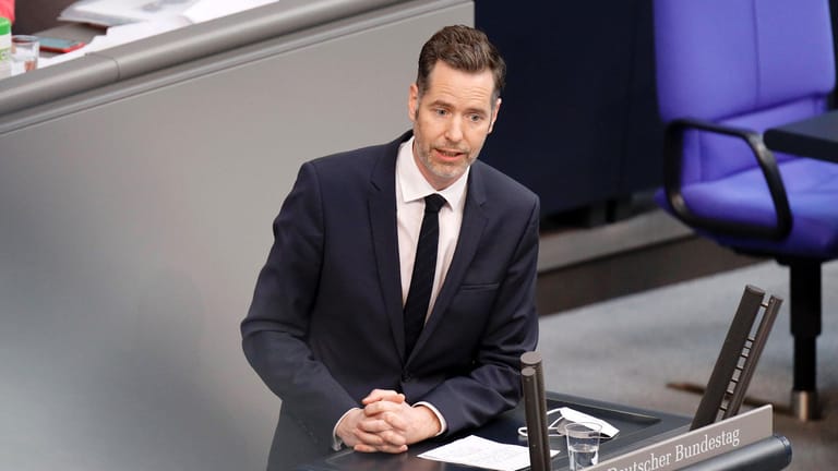 FDP-Politiker Christian Dürr: Laut Bericht soll Dürr in der Fraktion hoch angesehen sein und ein enges Vertrauensverhältnis zu Lindner haben.