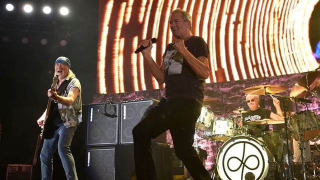 Die Chemie stimmt: Bassist Roger Glover (l-r), Sänger Ian Gillan und Schlagzeuger Ian Paice.