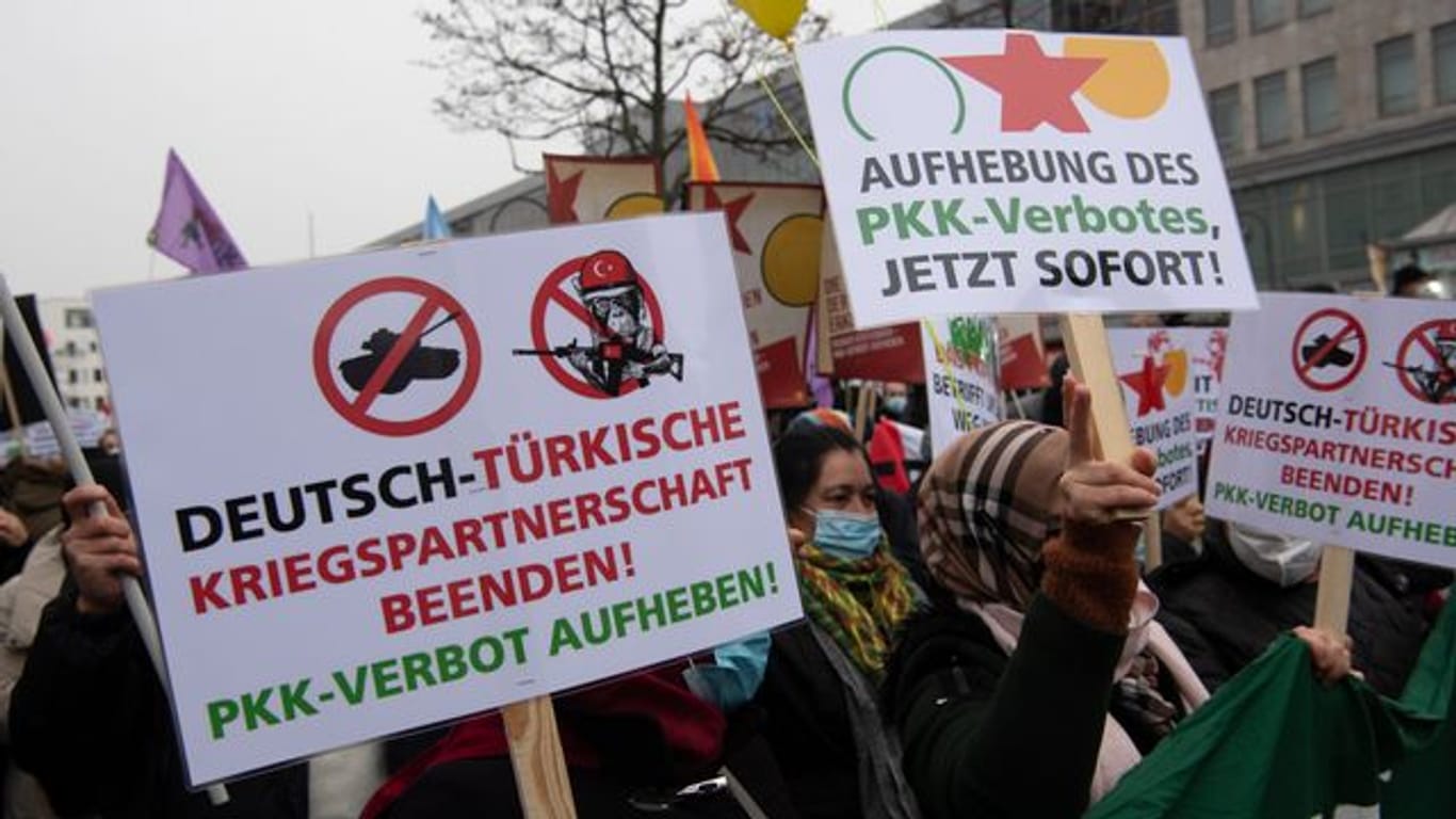 Demonstration gegen das PKK-Verbot