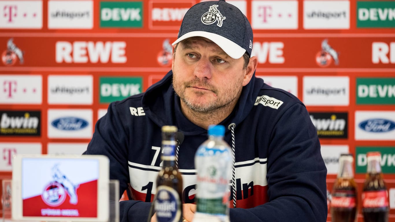 1. FC Koeln Pressekonferenz; 25.11.2021 Steffen Baumgart (Trainer 1. FC Koeln) Pressekonferenz 1. FC Koeln; Geissbockhe