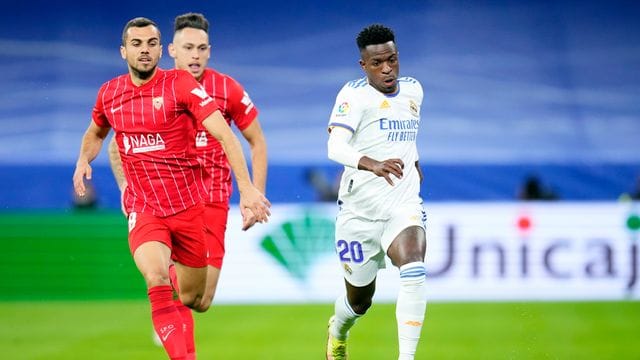 Sorgte für die Entscheidung: Vinicius Junior (r) von Real Madrid. Sorgte für die Entscheidung: Vinicius Junior (r) von Real Madrid.