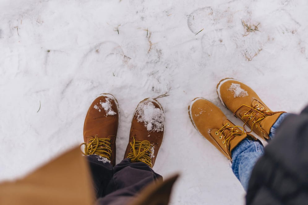 Winterschuhe: Mit der richtigen Pflege können die Schuhe länger getragen werden.