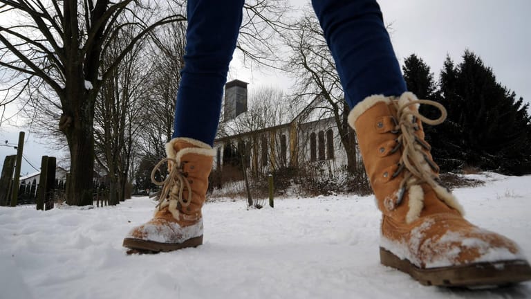 Winterschuhe: Die richtige Pflege hängt vom Material der Schuhe ab.