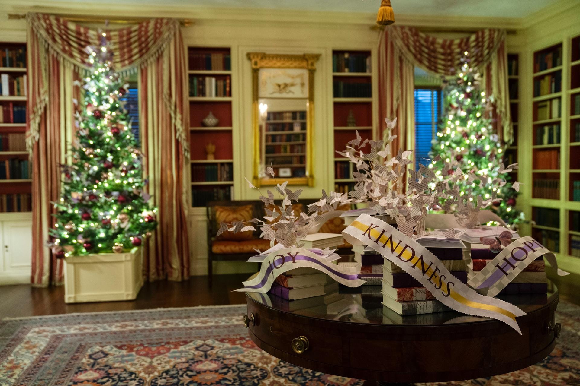 Auch der Vermeil-Saal des Weißen Hauses ist für die Feiertage geschmückt.