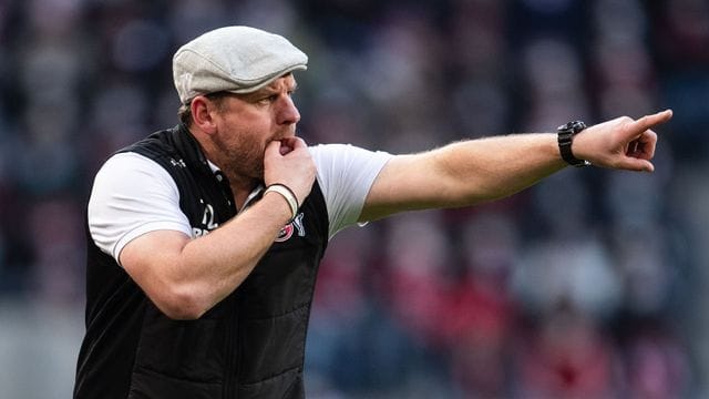 Kölns Trainer Steffen Baumgart während der Partie gegen Borussia Mönchengladbach.