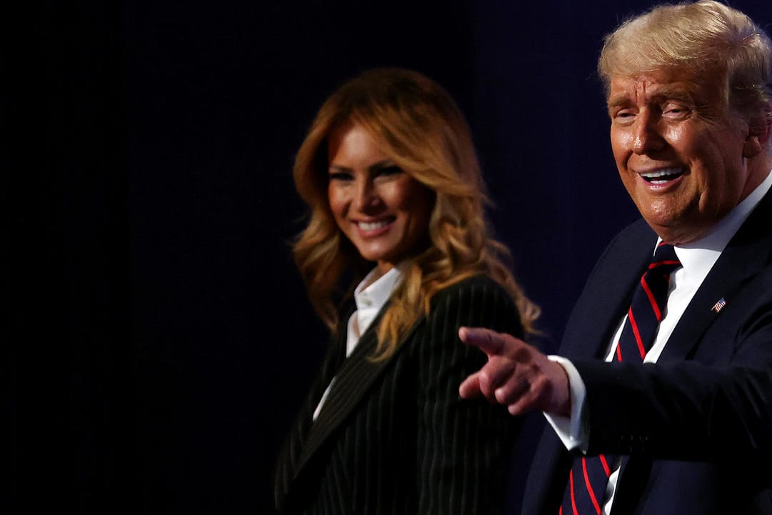 Donald und Melania Trump: An Weihnachten kommt es dieses Jahr zu einer Art Rückkehr des ehemaligen Präsidentenpaares ins Weiße Haus.
