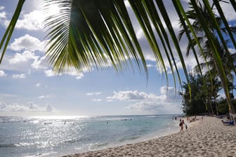 Strand auf Barbados: Dort leben etwa 300.000 Menschen.