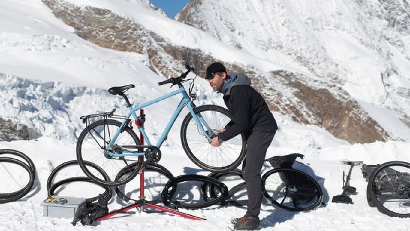 Wechsel gefällig? Wer in der kalten Jahreszeit Fahrrad fährt, ist mit Winterbereifung besser bedient.