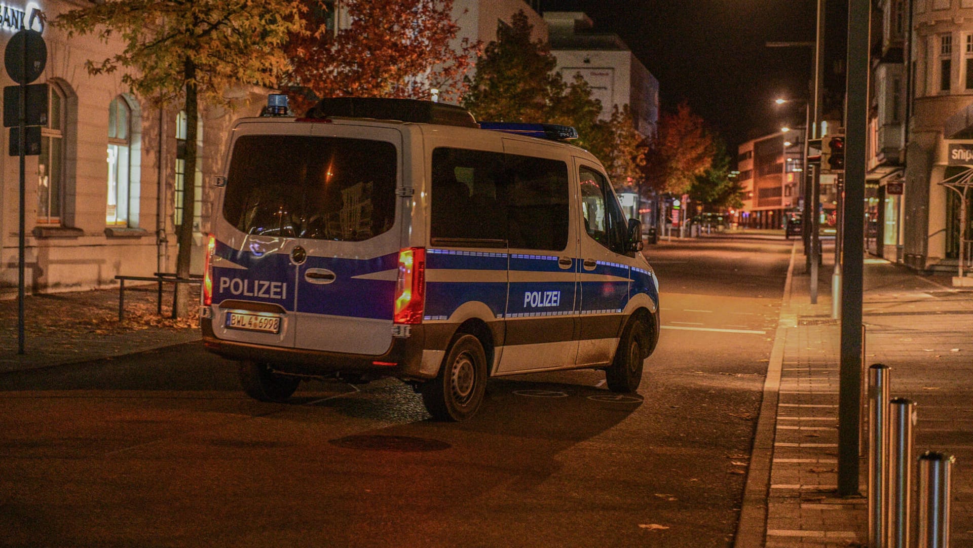 Leer Straße in Aalen: Aufgrund der hohen Inzidenzen gelten im Ostalbkreis (Baden-Württemberg) Ausgangsbeschränkungen für Ungeimpfte.