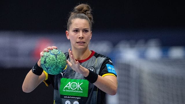 Ist mit Deutschlands Handballerinnen bei der WM in Spanien gefordert: Emily Bölk. Ist mit Deutschlands Handballerinnen bei der WM in Spanien gefordert: Emily Bölk.