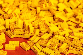 Lose Legosteine: Diebe entwendeten massenhaft der Steine aus einem Spielwarengeschäft in Nordrhein-Westfalen.