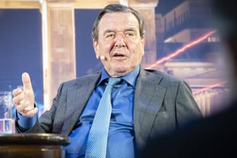 Gerhard Schröder: Der Altkanzler sieht einen Wandel innerhalb der Grünen seit der letzten rot-grünen Regierung im Bund. (Archivfoto)