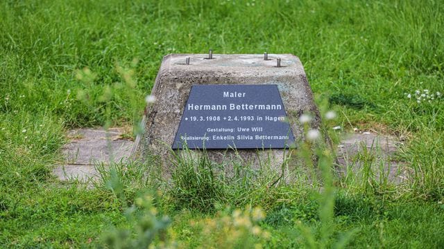 Sturz von Denkmal