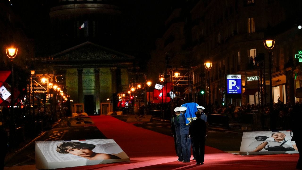 Josephine Baker findet ihre letzte Ruhestätte im Pariser Panthéon.