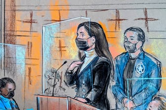 Gerichtszeichnung von dem Prozess gegen Emma Coronel Aispuro: "El Chapos" Ehefrau muss ins Gefängnis.