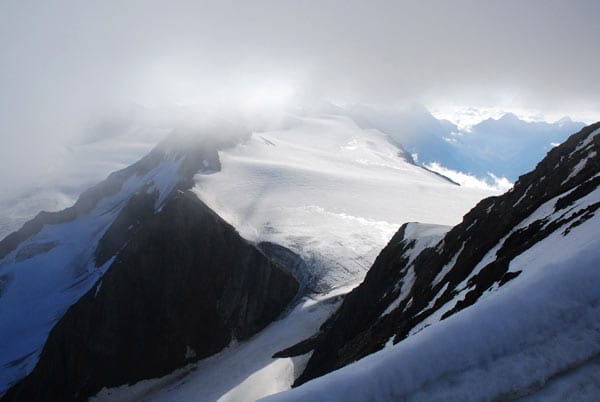 "Weiße Riesen" werden die Gipfel der Ötztaler Alpen auch genannt: Hier gibt es viele Touren.