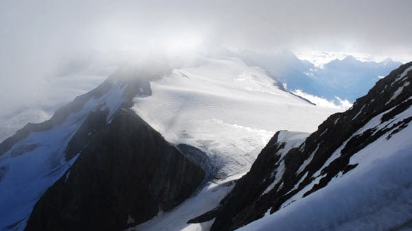 "Weiße Riesen" werden die Gipfel der Ötztaler Alpen auch genannt: Hier gibt es viele Touren.