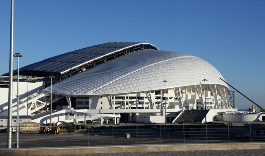 Nach den Spielen dient das Olympia-Stadion als Austragungsort für Fußball-Länderspiele - unter anderem bei der WM 2018 - und soll als Trainingsgelände für die russische Nationalmannschaft genutzt werden.