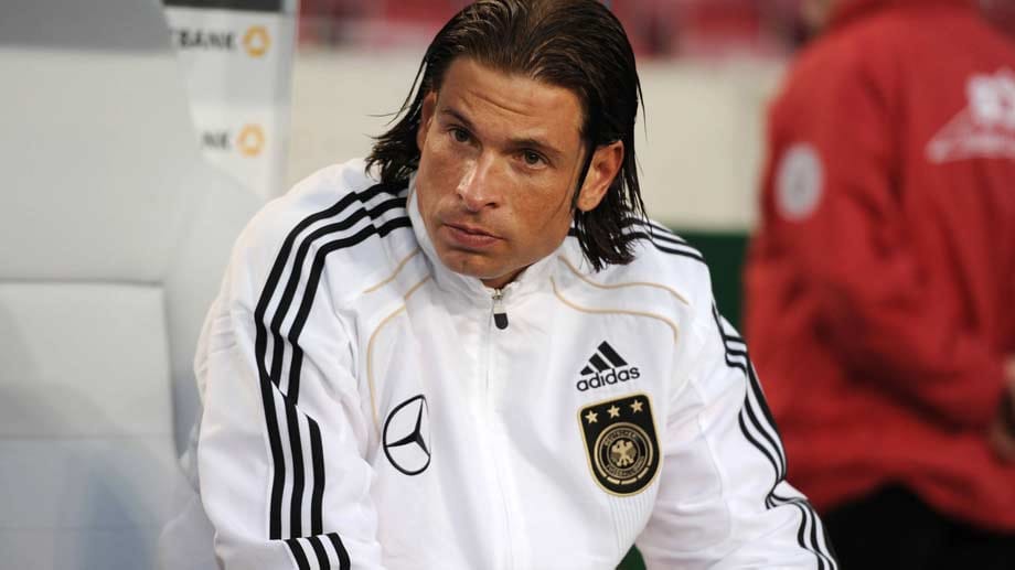 Doch mit dem Sommer 2012 begann der Stern von Tim Wiese zu sinken, nachdem er unter großem Medienecho seinen Wechsel zur TSG Hoffenheim verkündete. Bundestrainer Joachim Löw gab am 9. August bekannt, nicht mehr mit Wiese in der DFB-Elf zu planen.