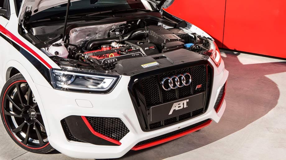 Abt hat den Audi-Fünfzylinder umgebaut - das Aggregat ist beispielsweise aus dem Audi TT RS bekannt.
