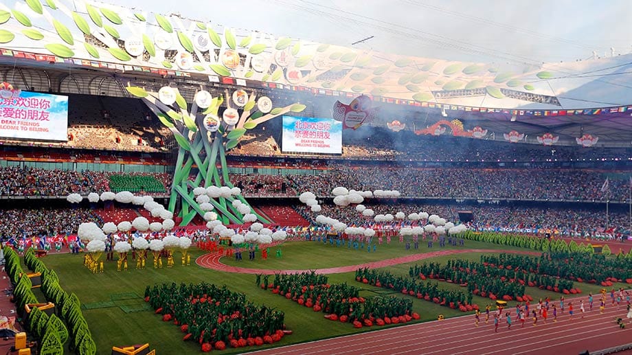 Pompöse Eröffnungszeremonie: Mit einer spektakulären Show wird in Chinas Hauptstadt Peking die 15. Leichtathletik-WM eröffnet.