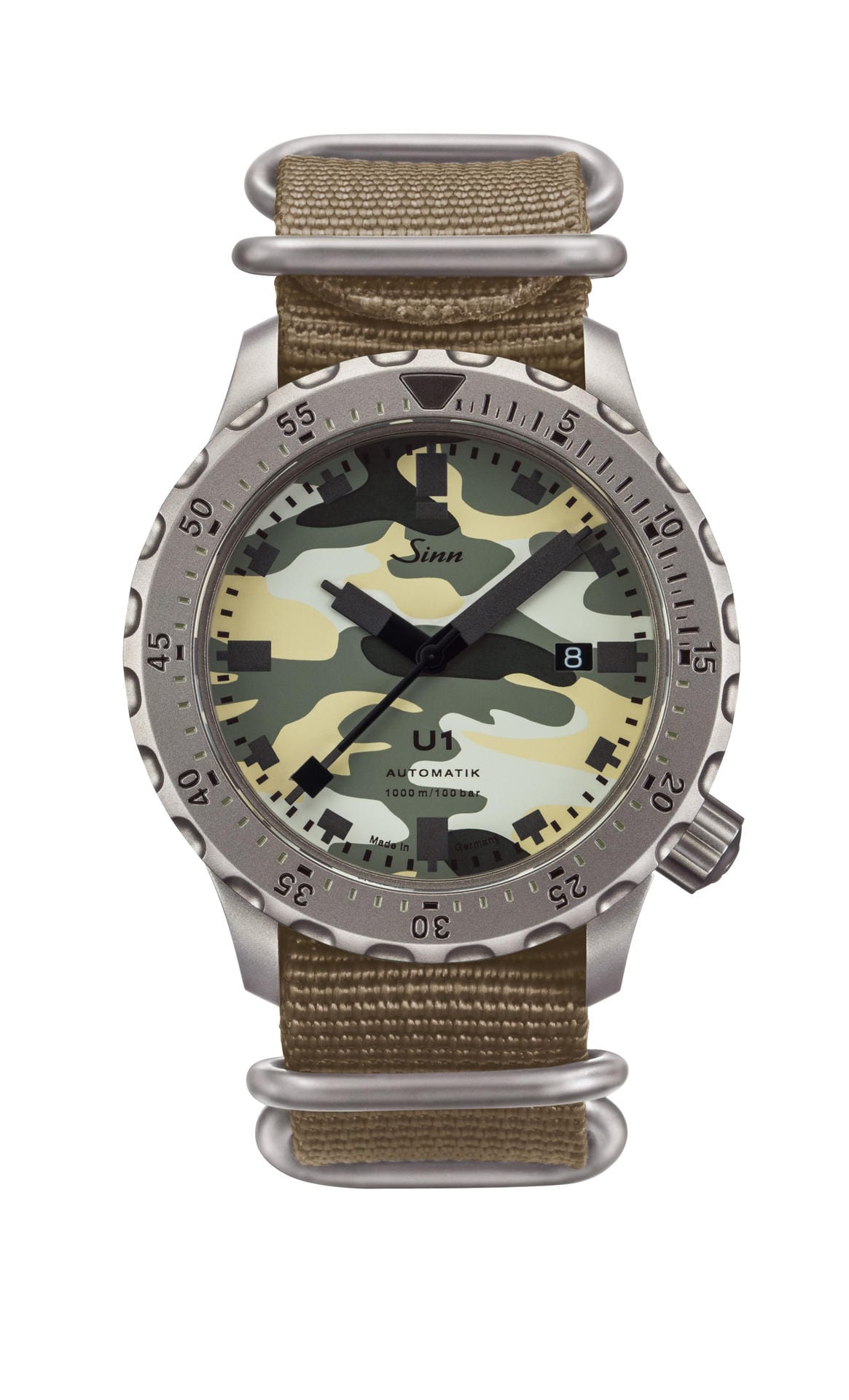 Uhren aus U-Bootstahl bietet die Manufaktur Sinn aus Frankfurt. Ein Hingucker ist die U1 Camouflage. Ein Hingucker ist die Uhr wegen ihres Ziffernblatts in Tarnfarben. Die U1 Camouflage kostet 1950 Euro. Nur 500 Exemplare werden gebaut.
