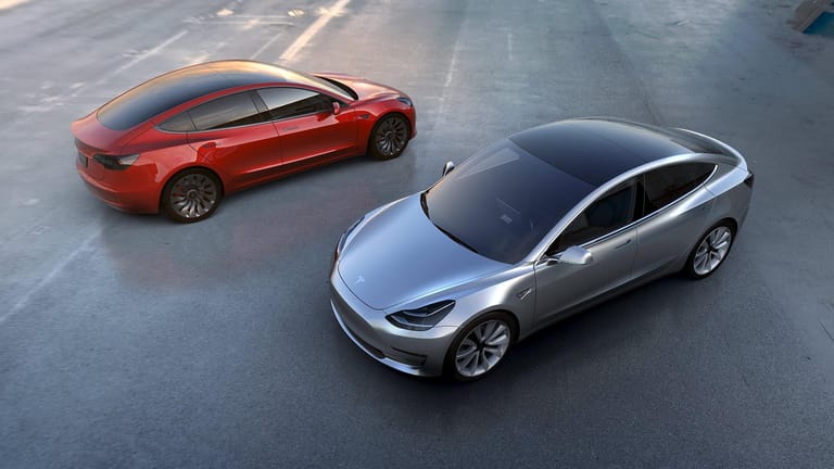 Vorhang auf für das neue Elektroauto Tesla Model 3.