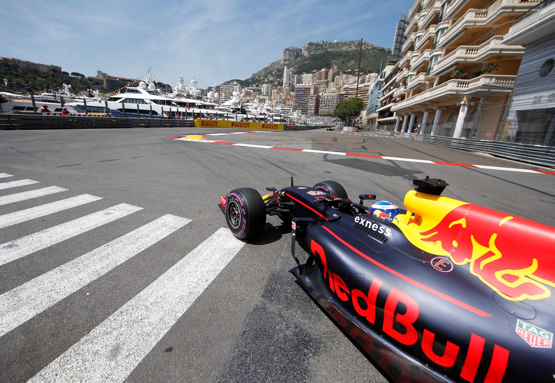 Daniel Ricciardo ist in Monaco erstmals mit dem neuen Renault-Motor unterwegs. Der Beginn einer wunderbaren Freundschaft?