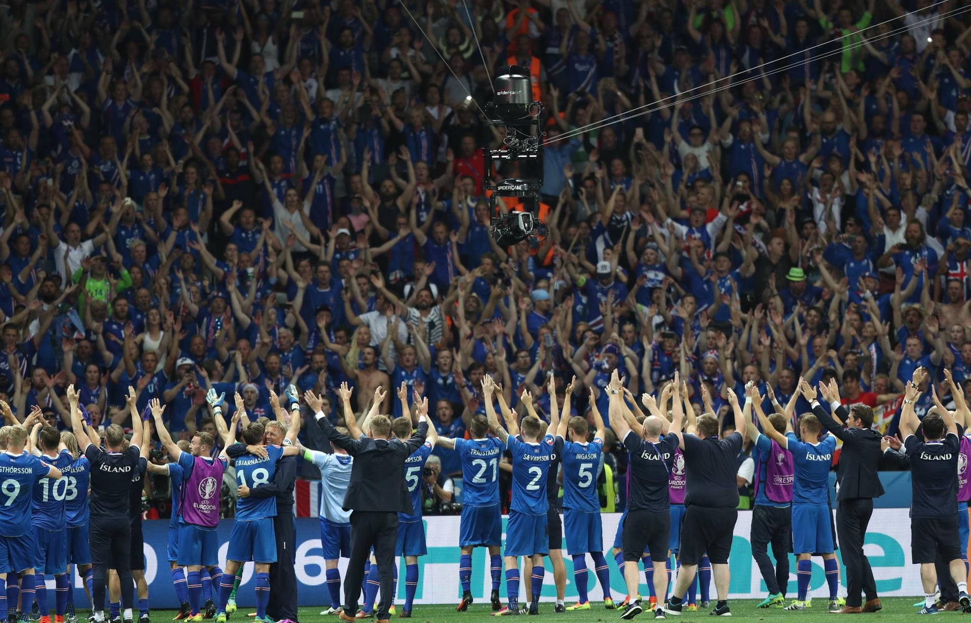 So sieht die Siegesfreude auf isländisch aus.