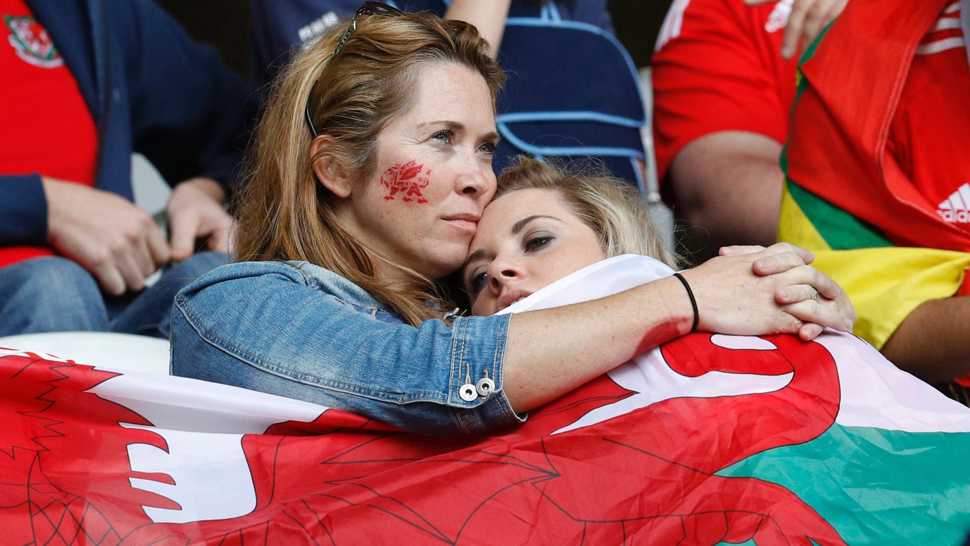 Die walisischen Fans setzen wie ihre Mannschaft auf Zusammenhalt.