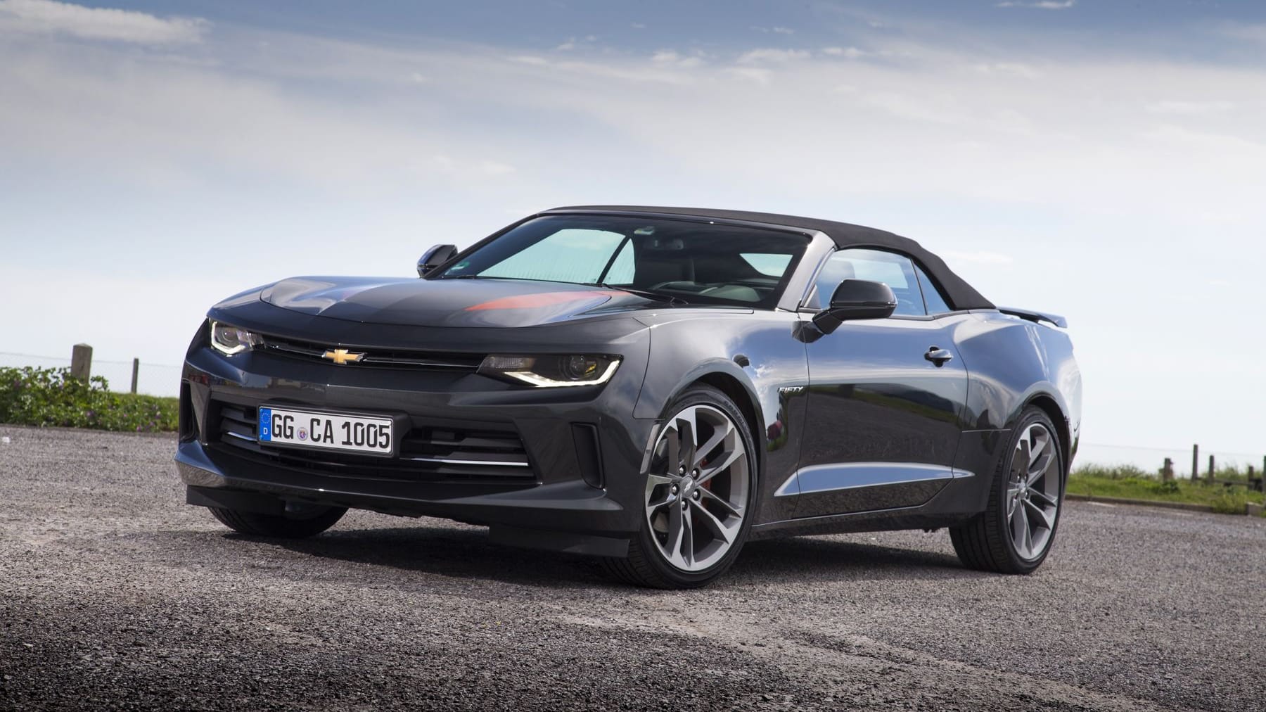 Das Camaro Cabriolet wiegt 1659 Kilogramm.