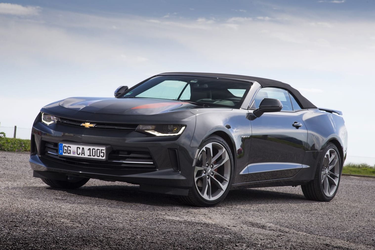 Das Camaro Cabriolet wiegt 1659 Kilogramm.