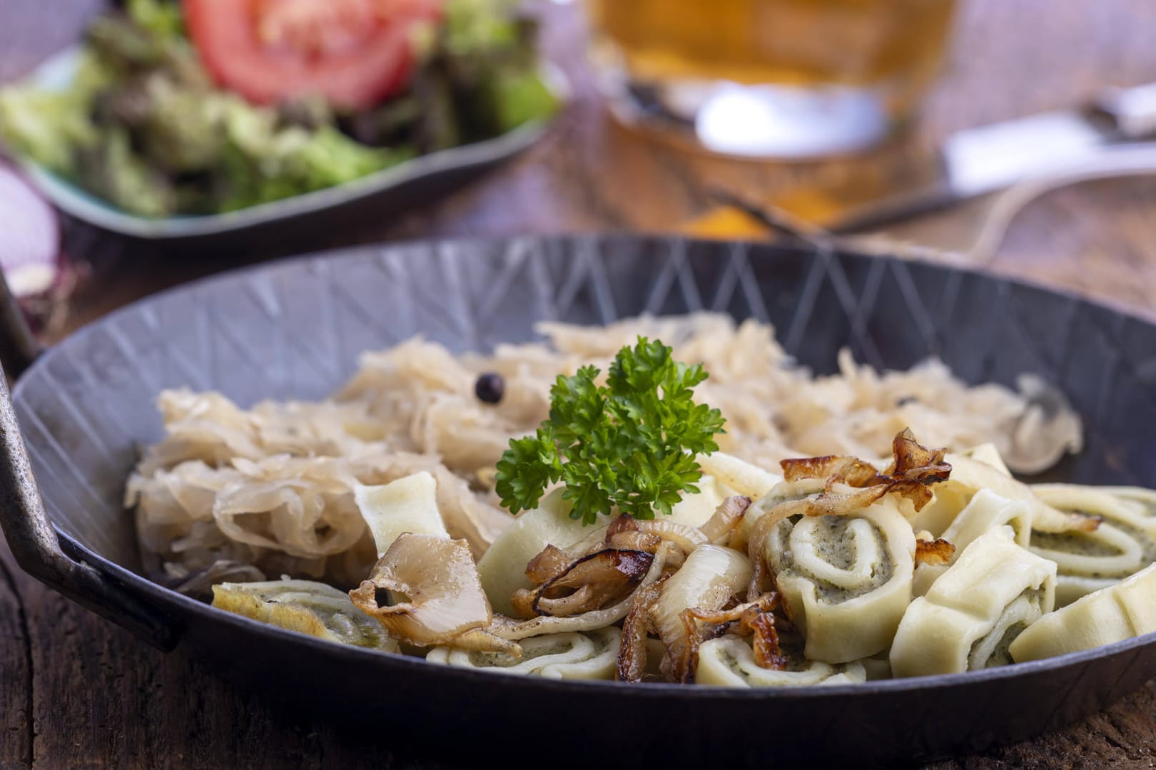 Vegetarische Maultaschen mit Sauerkraut