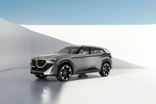 BMW Concept XM: Der als Plug-in-Hybrid soll für eine Systemleistung von 750 PS parat stellen soll.