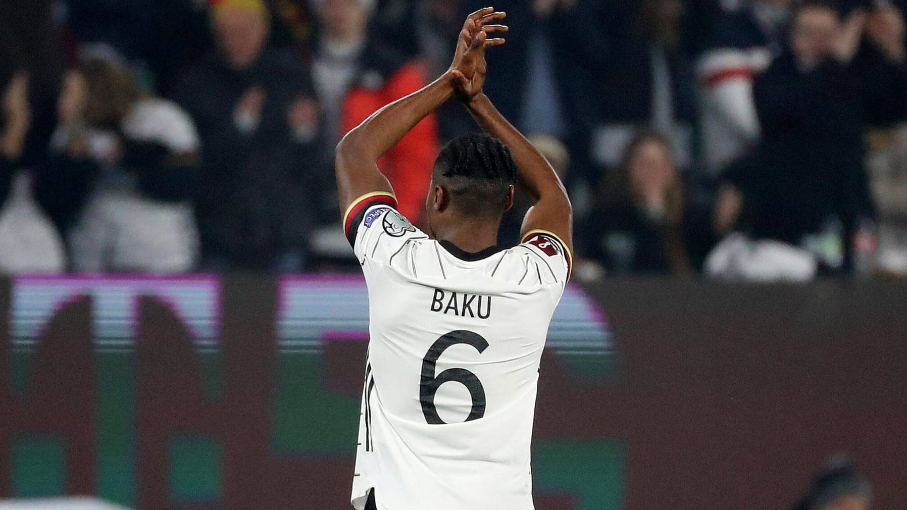 Ridle Baku: Der Nationalspieler bejubelt sein erstes Länderspieltor gegen Liechtenstein.