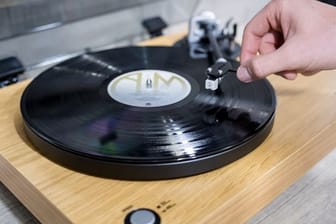 Schallplattenspieler: Vinyl steht bei vielen wieder hoch im Kurs.