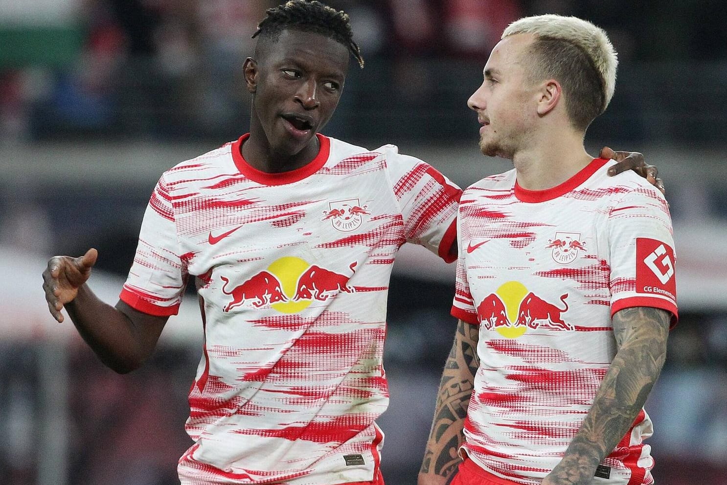 Leipzigs Haidara (li.) mit Teamkollege Angelino: Der Mittelfeldspieler trägt seit 2018 das RB-Trikot.