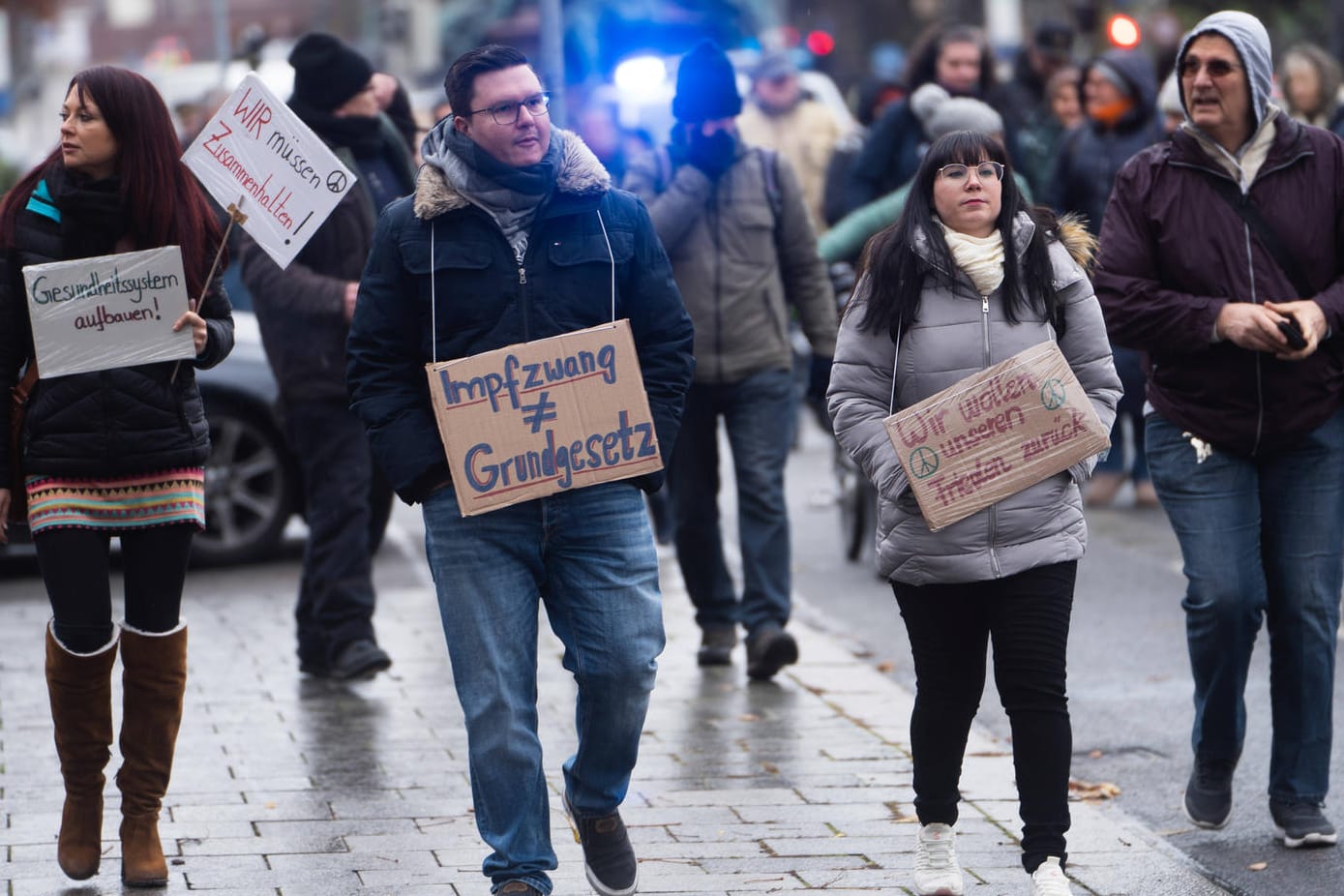 Corona-Demo in München: Laut Berechnungen von Experten tragen Ungeimpfte erheblich zur Verbreitung des Virus bei.