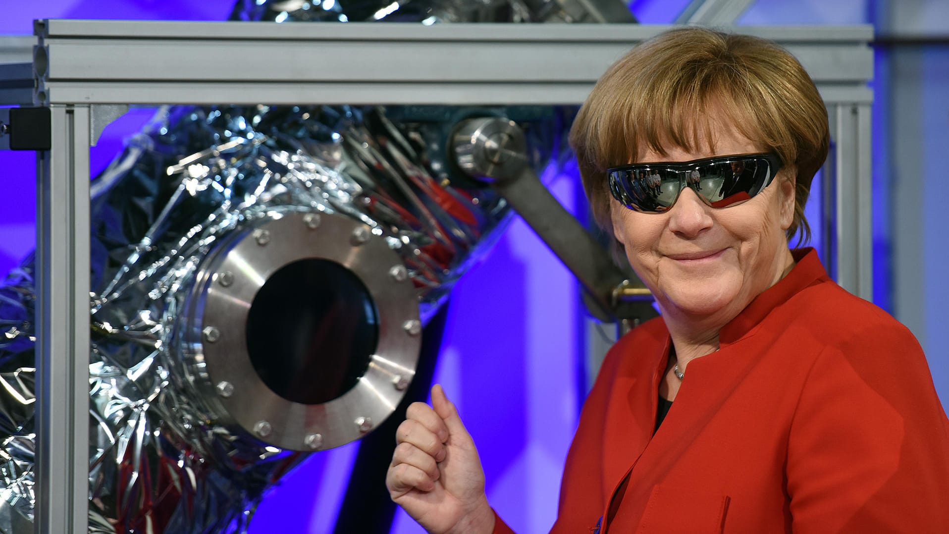 2016 in Köln: Merkel besucht das Deutsche Zentrum für Luft- und Raumfahrt.