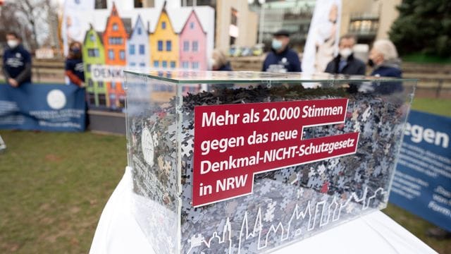 Demo gegen neues Denkmalschutzgesetz Demo gegen neues Denkmalschutzgesetz