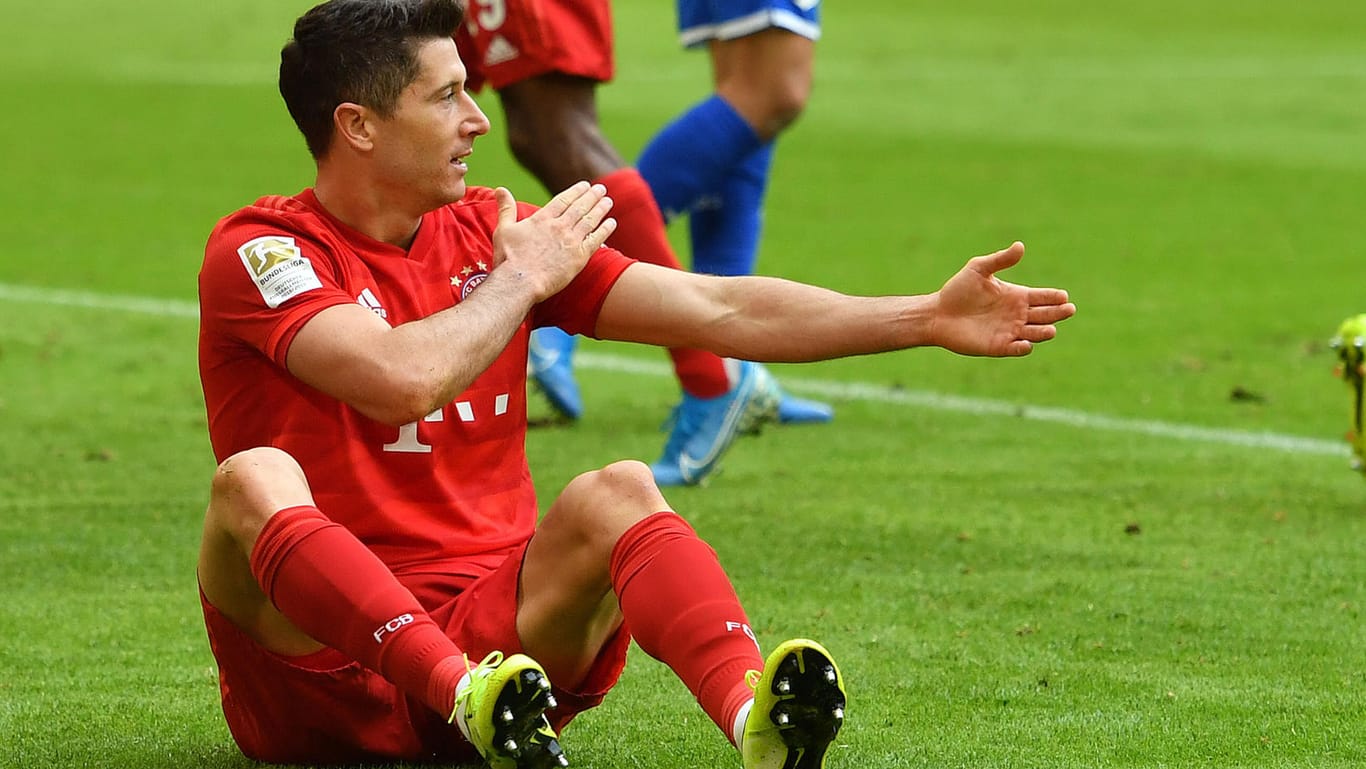 Wird vom Dortmunder Stadionsprecher Norbert Dickel kritisiert: Bayern-Star Robert Lewandowski.